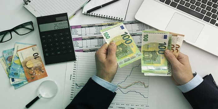 Remittances from the Diaspora and Tourism Revenues Reach Nearly 8 Billion Dinars